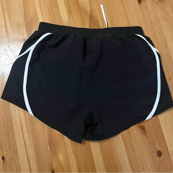 Training shorts - Picture 5 of 8